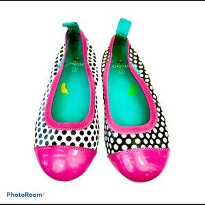 Girls polka dot flats with rubber sole